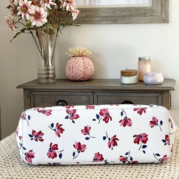 Kate Spade Cara Tea Garden Toss Large Tote White - Picture 4 of 7
